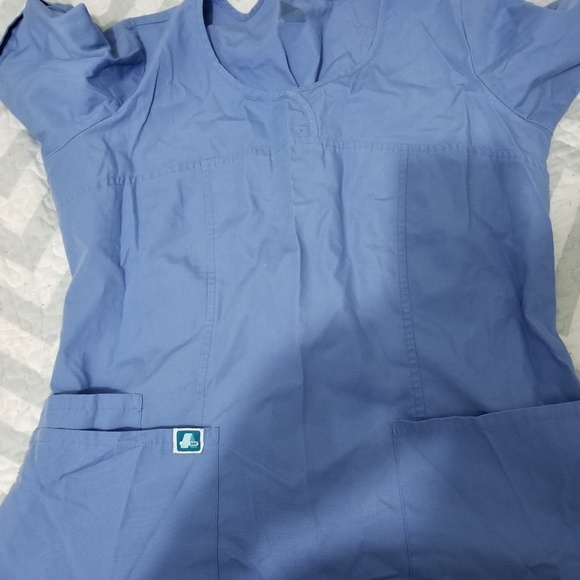 Scrub set - Picture 2 of 3